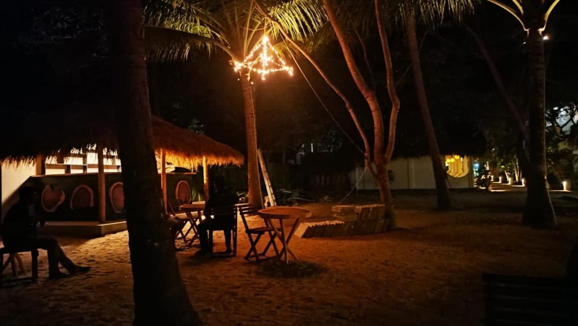 Atteriya Chill Hotel Baía de Arugam Exterior foto
